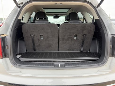 Used 2023 Kia Sorento EX w/ Panoramic Sunroof Package image 11