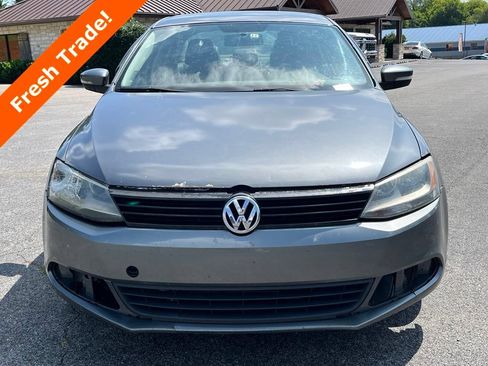 Used 2012 Volkswagen Jetta TDI FWD image 2