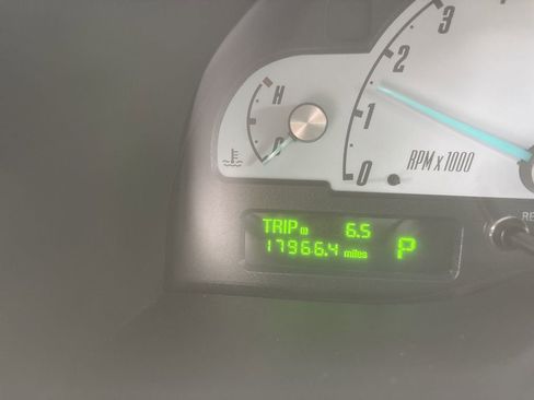 Used 2002 Ford Thunderbird image 18