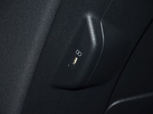 New 2026 Kia Niro LX FWD image 25