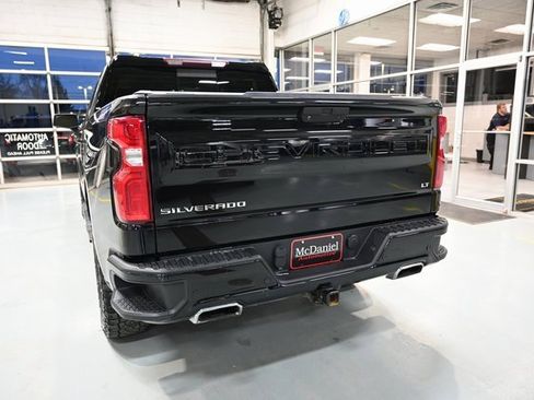 Used 2021 Chevrolet Silverado 1500 LT Trail Boss w/ Convenience Package II image 6