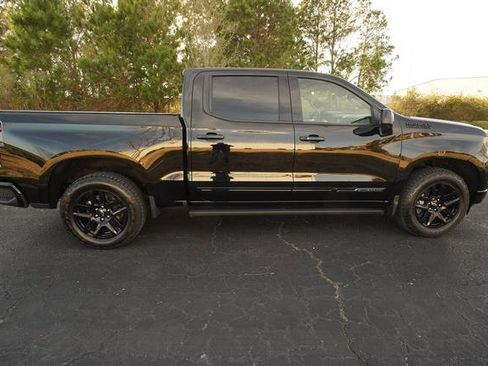 Used 2024 Chevrolet Silverado 1500 High Country w/ Midnight Edition image 2