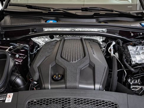 Used 2026 Porsche Macan image 35