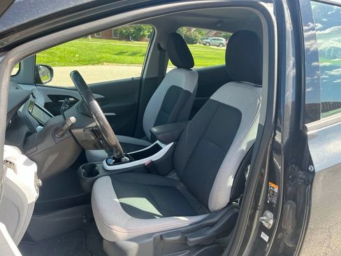 Used 2020 Chevrolet Bolt LT FWD image 21