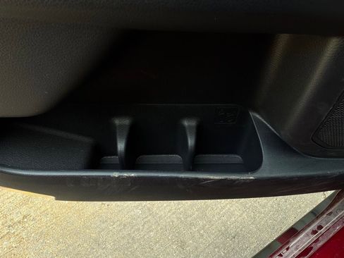 Used 2025 Toyota Sienna XSE AWD/4WD image 25