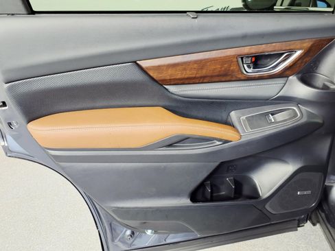 Used 2025 Subaru Ascent Touring image 10