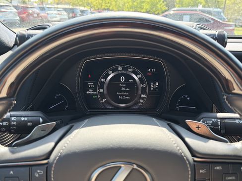 Used 2019 Lexus LS 500 w/ Interior Upgrade Package image 12