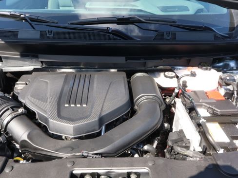 New 2026 GMC Acadia AT4 w/ LPO, Floor Liner Package image 18