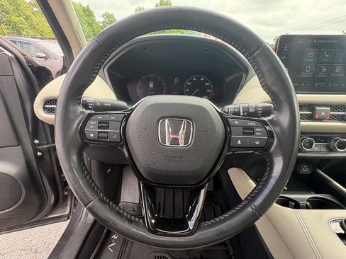Used 2023 Honda HR-V EX-L image 12