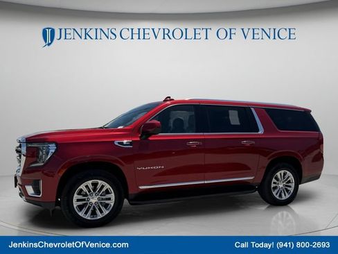 Used 2024 GMC Yukon XL SLT AWD/4WD image 8