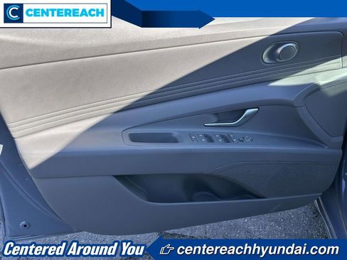 Used 2023 Hyundai Elantra SEL w/ Convenience Package FWD image 13
