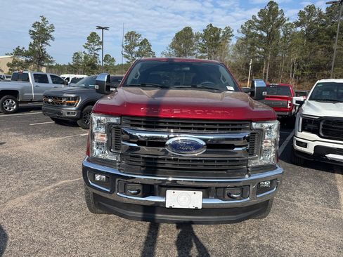 Used 2017 Ford F250 XLT w/ XLT Premium Package image 2