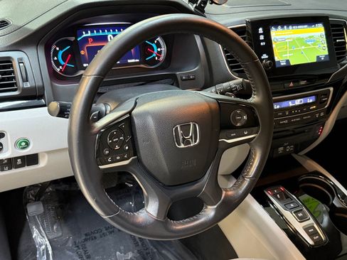 Used 2021 Honda Pilot Touring image 4