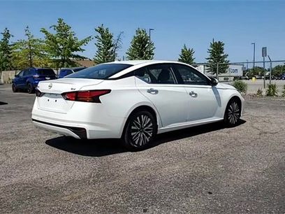 Used 2023 Nissan Altima 2.5 SV