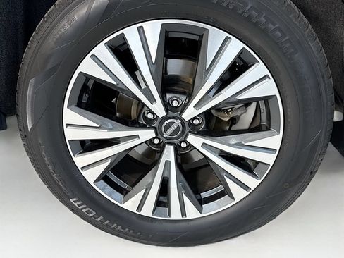 Used 2023 Nissan Rogue SV AWD/4WD image 31