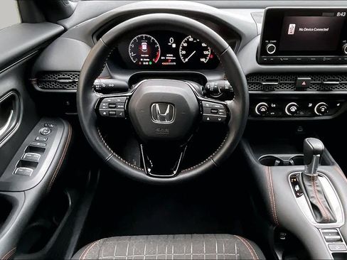 Used 2025 Honda HR-V Sport image 6