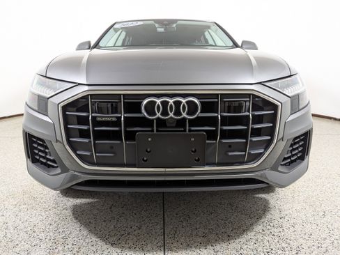 Used 2022 Audi Q8 Prestige image 2