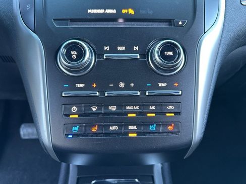 Used 2019 Lincoln MKC Reserve w/ MKC Climate Package image 4