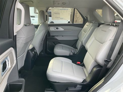 New 2026 Ford Explorer Active w/ Active Comfort Package image 14