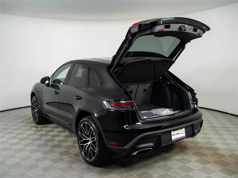 New 2026 Porsche Macan Turbo AWD/4WD image 33