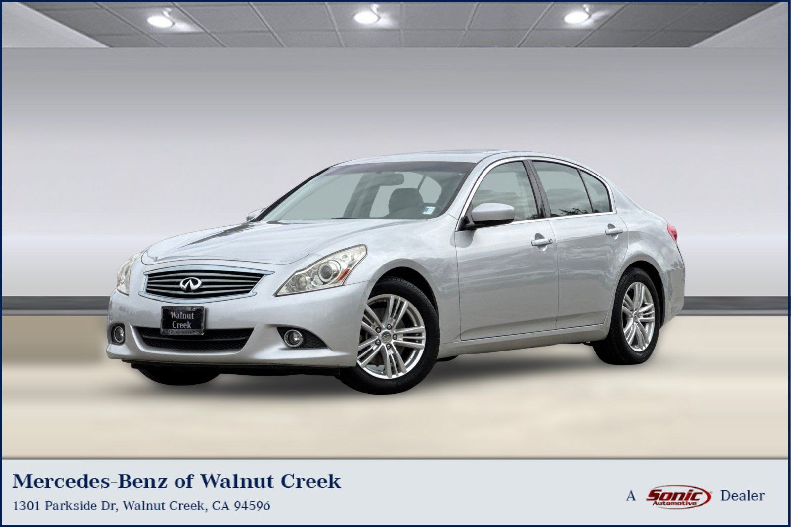 Used 2011 INFINITI G37 Journey w/ Premium Pkg RWD image 1