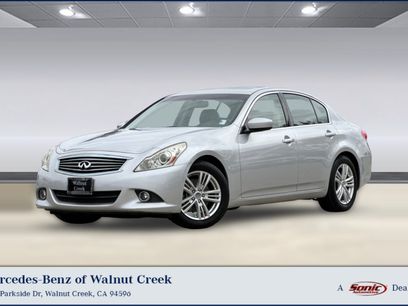 Used 2011 INFINITI G37 Journey w/ Premium Pkg