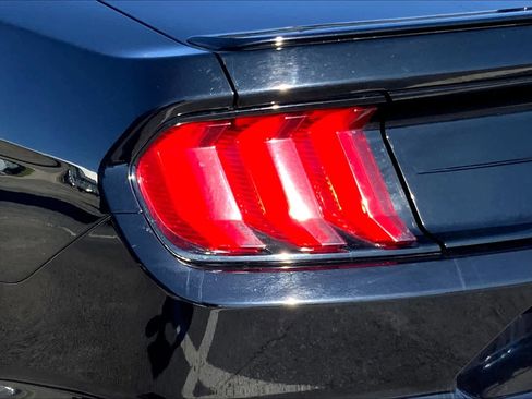 Used 2018 Ford Mustang GT Premium w/ Safe & Smart Package image 21