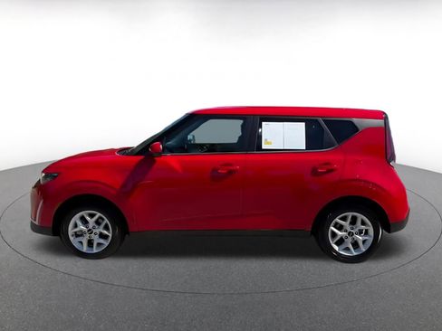 Used 2025 Kia Soul LX w/ LX Technology Package FWD image 7