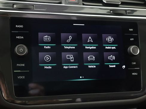 Used 2022 Volkswagen Tiguan SEL R-Line AWD/4WD image 51