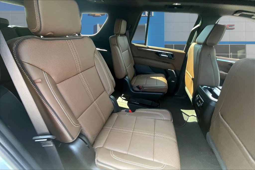 New 2027 Chevrolet Tahoe High Country w/ Sun And Tow Package AWD/4WD image 10
