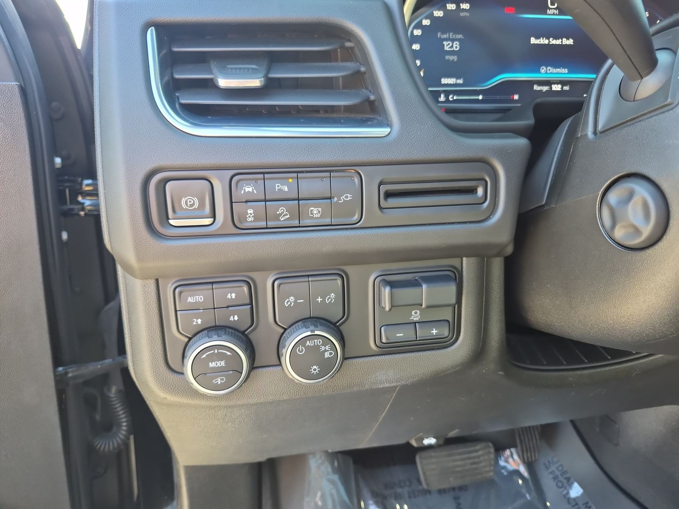 Used 2022 Chevrolet Suburban Z71 w/ Off-Road Capability Package AWD/4WD image 18
