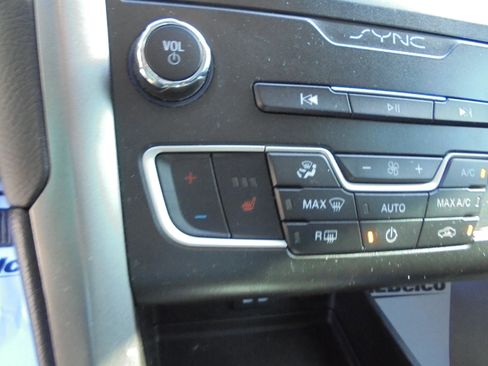 Used 2020 Ford Fusion SEL image 13