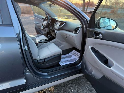 Used 2017 Hyundai Tucson SE image 15