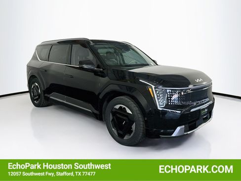 Used 2024 Kia EV9 Land AWD/4WD image 1