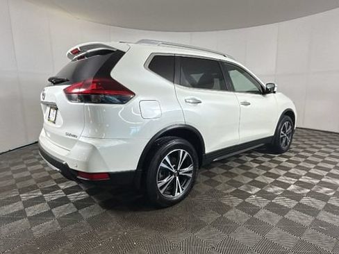Used 2020 Nissan Rogue SV AWD/4WD image 3