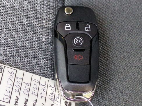 Used 2025 Ford F350 XLT w/ FX4 Off-Road Package image 36