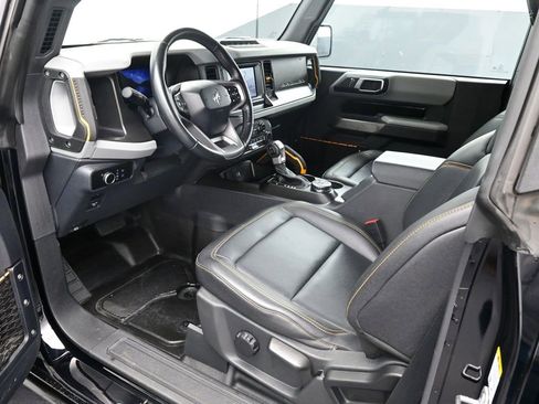 Used 2023 Ford Bronco Badlands image 10