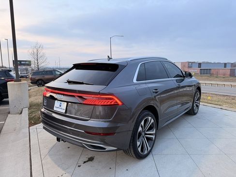 Used 2019 Audi Q8 Prestige image 10