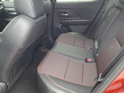 Used 2025 Nissan Kicks SR FWD image 20