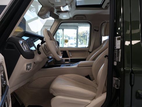 Certified 2025 Mercedes-Benz G 550 image 8