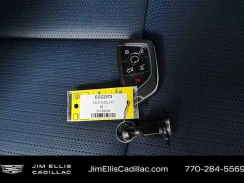 Certified 2025 Cadillac Escalade IQ Luxury 2 w/ LPO, Premium Carpet Package AWD/4WD image 26