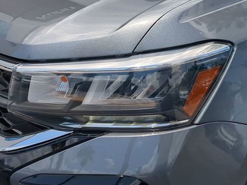 Certified 2023 Volkswagen Taos S FWD image 7