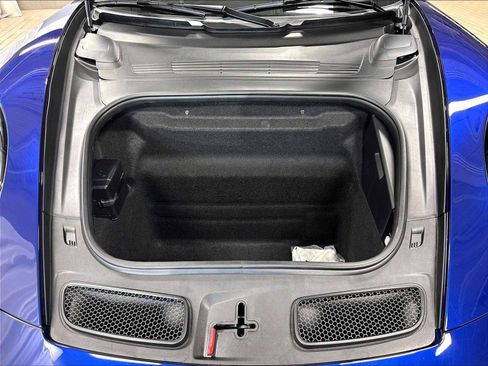 Used 2026 Porsche 911 GT3 RWD image 38