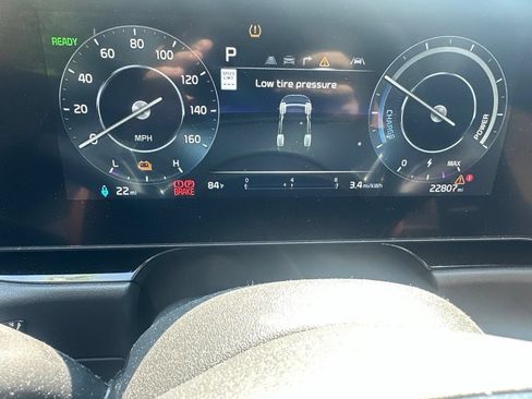 Used 2024 Kia Niro Wind w/ Wind Preserve Package FWD image 10