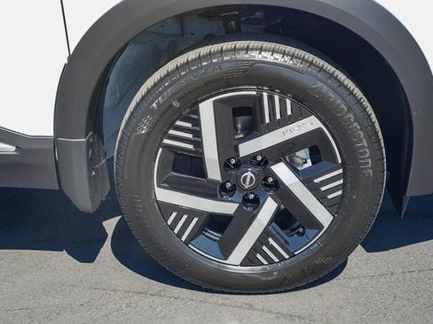 New 2026 Nissan Kicks SV image 10