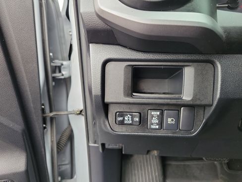 Used 2019 Toyota Tacoma TRD Off-Road w/ Technology Package image 26