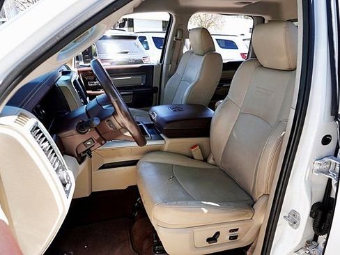 Used 2015 RAM 1500 Laramie w/ Convenience Group image 19