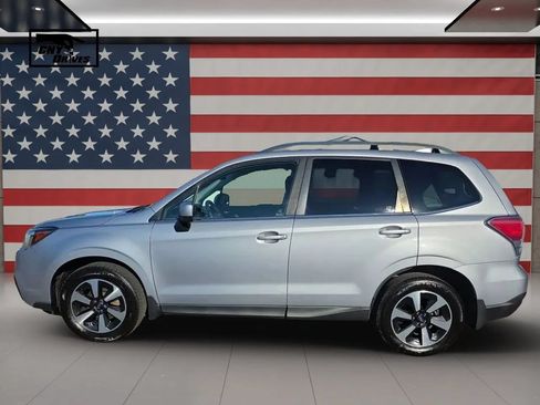 Used 2017 Subaru Forester 2.5i Limited AWD/4WD image 8
