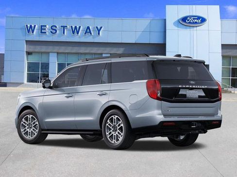 New 2025 Ford Expedition Active image 2