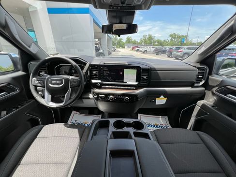 New 2026 GMC Sierra 1500 SLE w/ Preferred Package RWD image 2
